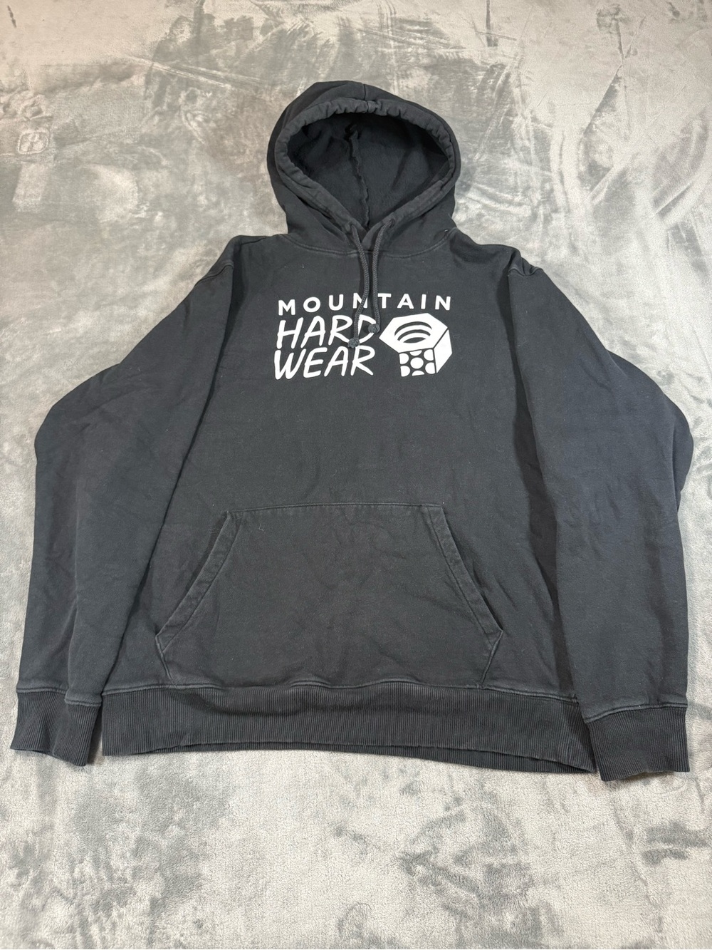 Mountain Hardware MWH Logo Pullover Hoodie Size Large Hiking Hoodie MSRP 70$ USD